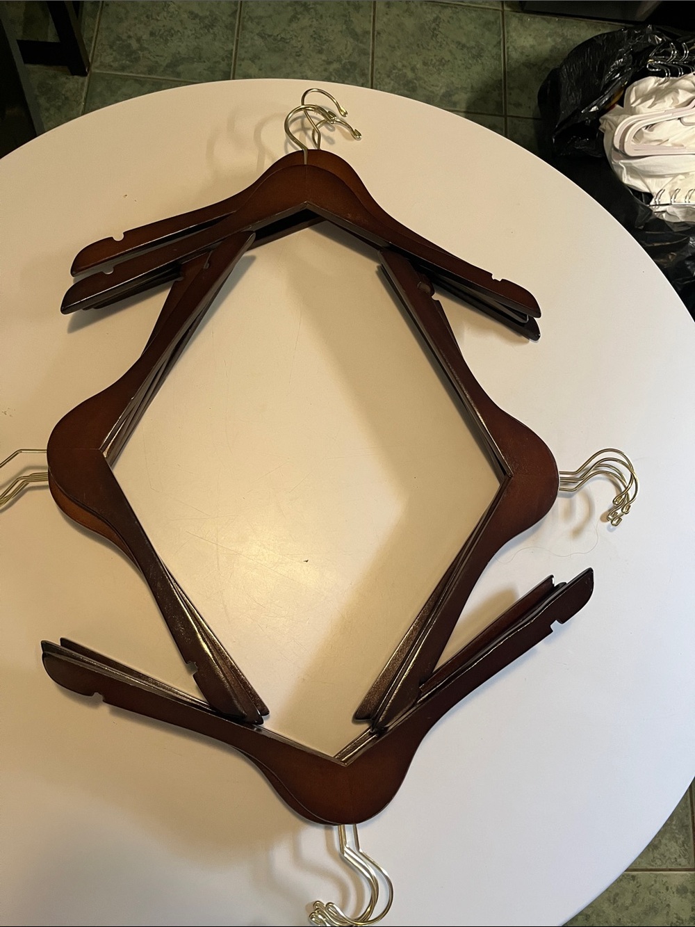 Wooden Clothing Hangers Set of 16 in Brown – Elegant Walnut Finish